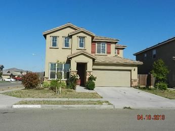 3194 N Schneider Ave, Fresno, CA 93727