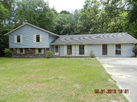 129 Axtell Dr, Summerville, SC 29485