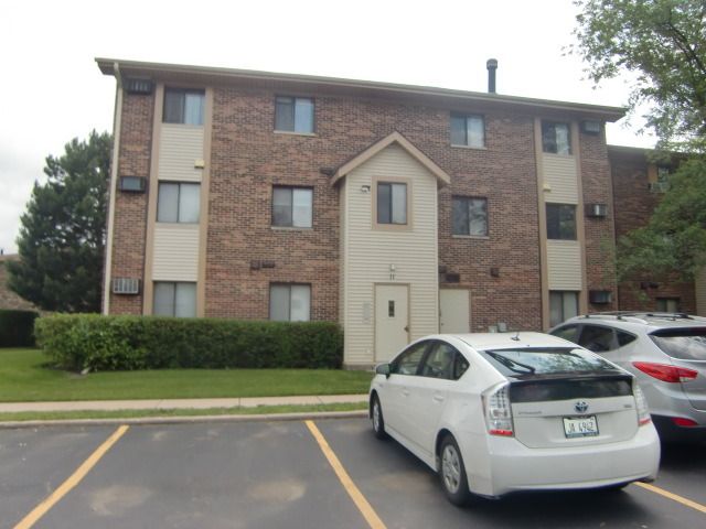 11 Echo Ct # 11, Vernon Hills, IL 60061