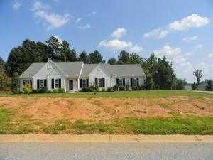 100 Peat Moss Dr, Williamston, SC 29697