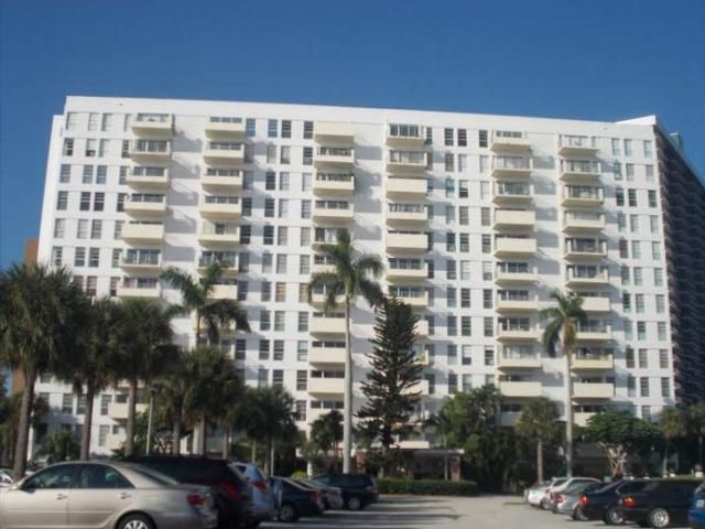 880 Ne 69 St Unit #14q, Miami, FL 33138