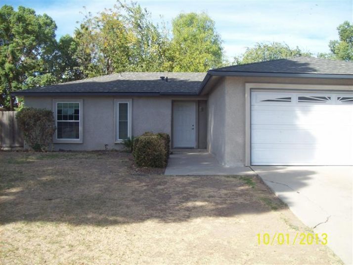 3372 Miami Ave, Clovis, CA 93611