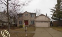 2766 Continental Dr Troy, MI 48083