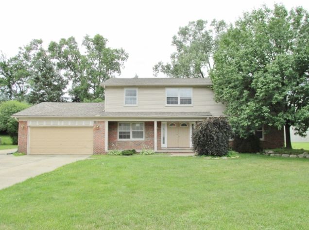 1916 Squirrel Valley Dr, Bloomfield Hills, MI 48304