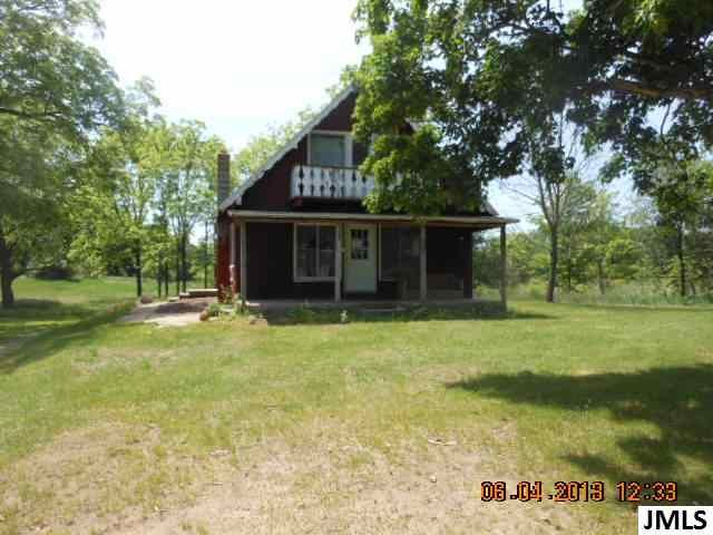 5113 Wood Rd, Rives Junction, MI 49277