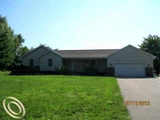 5818 Fisher Rd, Howell, MI 48855