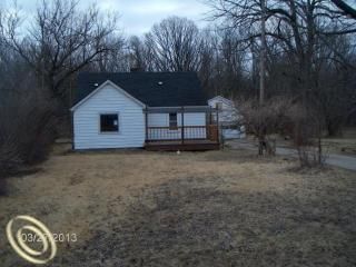 240 Pickford Rd, Smiths Creek, MI 48074