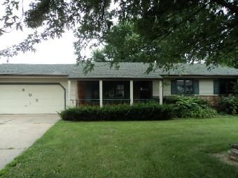 805 Mohawk Dr, Angola, IN 46703