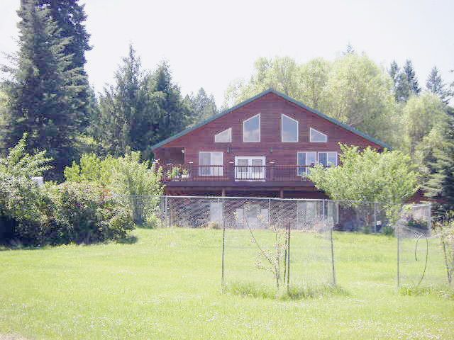 56 S 2nd St, Priest River, ID 83856