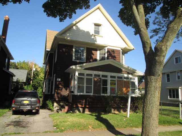 31 Baldwin St, Rochester, NY 14609