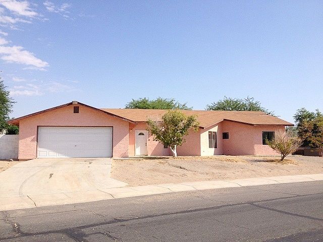 E C Street, San Luis, AZ 85349