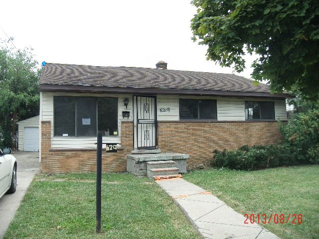 629 W York Ave, Flint, MI 48505