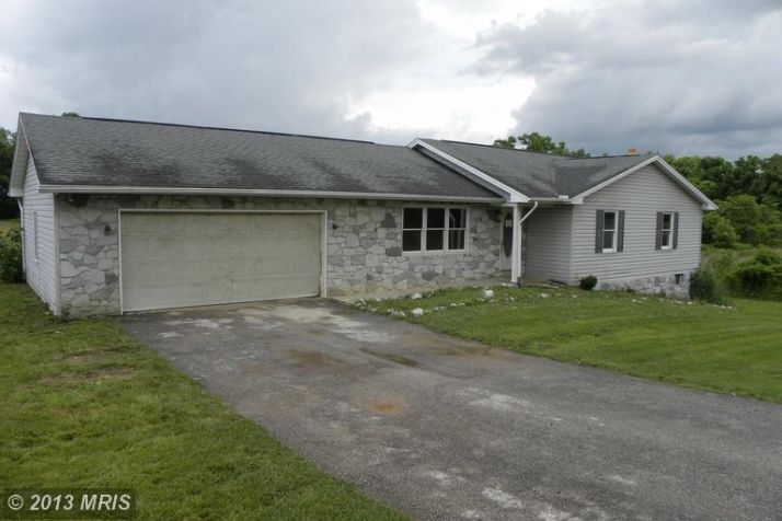 4217 Rice Hollow Rd, Greencastle, PA 17225