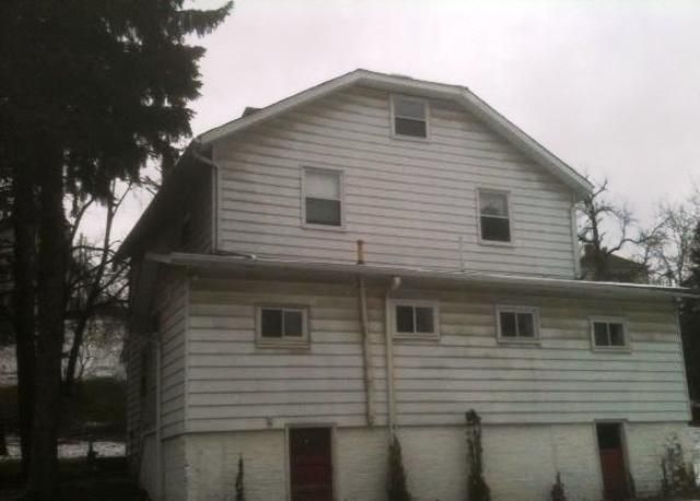 814 N Gray Ave, Bridgeville, PA 15017