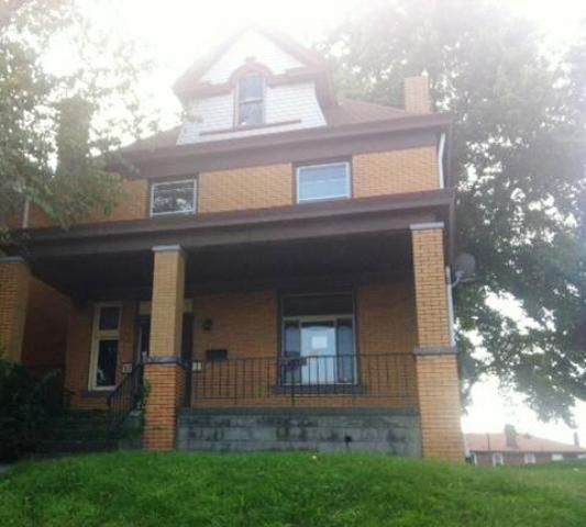 33 Claus Ave, Pittsburgh, PA 15227