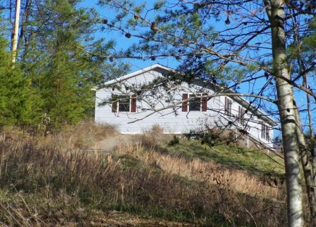 148 Grady Lane, Sandyville, WV 25275