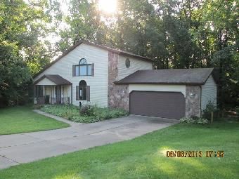 51052 Green Hill Ct, South Bend, IN 46628