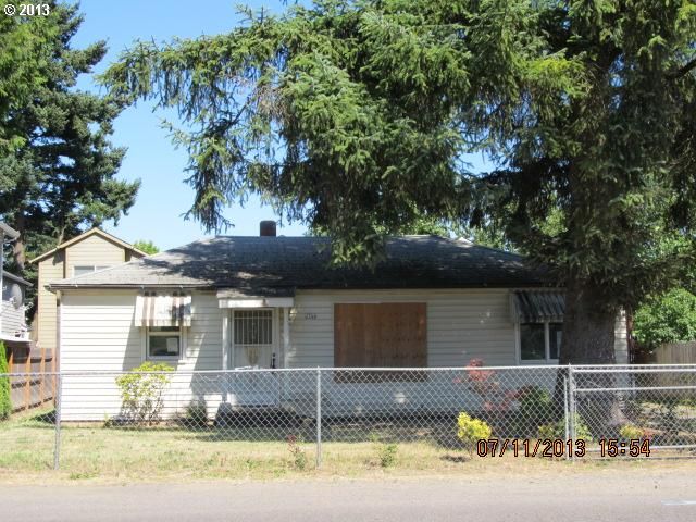 2744 Se 136th Ave, Portland, OR 97236