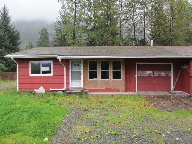 8600 Evergreen Park Road, Juneau, AK 99801