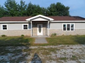 321 S 23rd St, Elwood, IN 46036