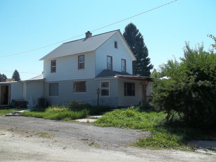 610 2nd Avenue East, Eureka, MT 59917