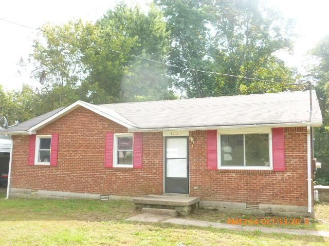 1556 Cherry Tree Dr, Clarksville, TN 37042