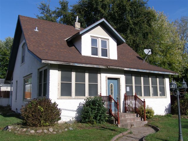 108 Main St E, Carver, MN 55315