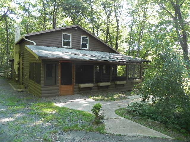 941 Milford Rd, Dingmans Ferry, PA 18328