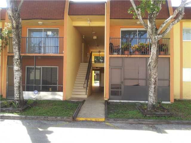 2864 NW 55 AVENUE, UNIT 2D, Fort Lauderdale, FL 33313