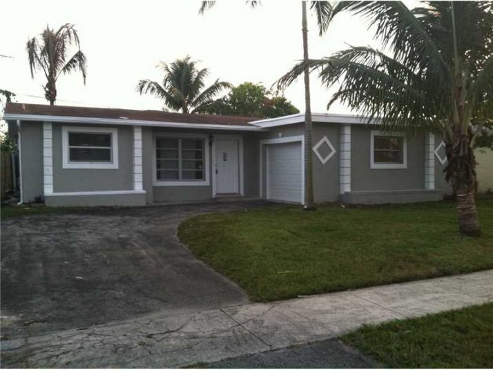 8430 NW 28TH ST, Fort Lauderdale, FL 33322