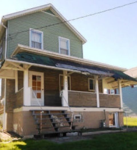 3005 3rd St, Leechburg, PA 15656