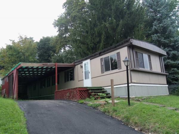 213 Falls Church Rd., Imperial, PA 15126