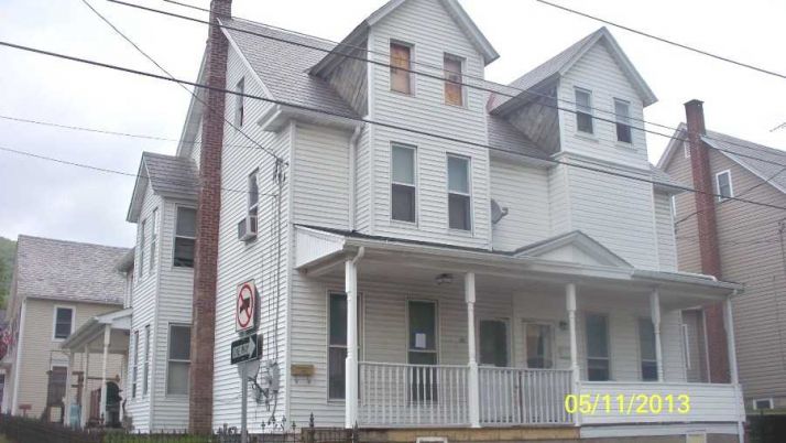 439 William St, Pen Argyl, PA 18072