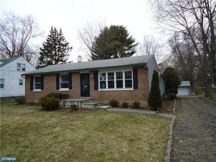 44 E College Ave, Morrisville, PA 19067