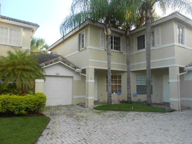 2283 Nw 170th Ave, Hollywood, FL 33028