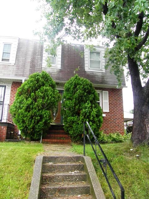 5689 Arnhem Rd, Baltimore, MD 21206