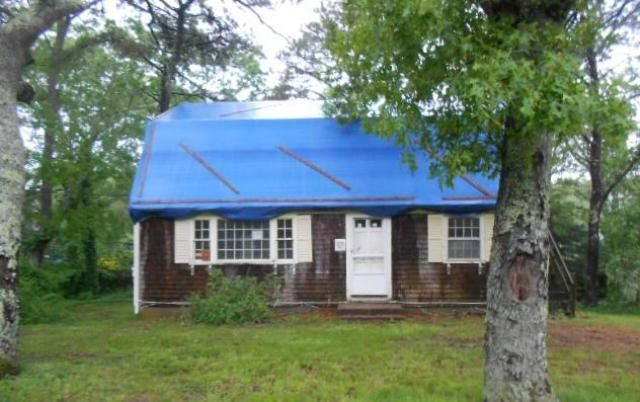 32 Forest Dr, Mashpee, MA 02649