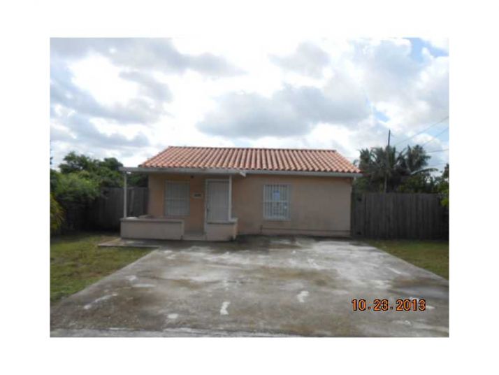 2890 NW 98 ST, Miami, FL 33147