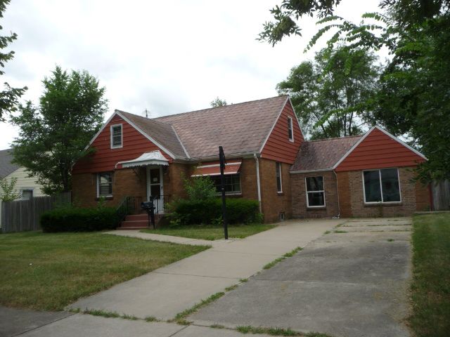 305 South May Street, Joliet, IL 60436