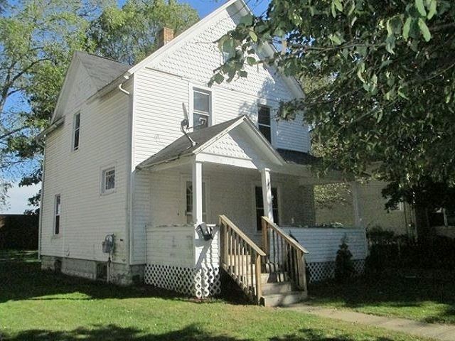 905 Clarence St, Kalamazoo, MI 49001