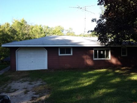 2556 Huddle Rd, Lake Odessa, MI 48849