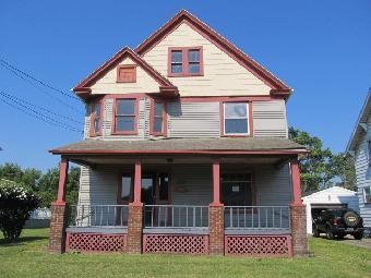 30 Earl St, Girard, OH 44420