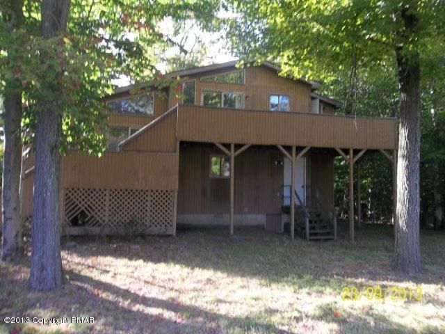 36 E Brentwood Drive, Tobyhanna, PA 18466