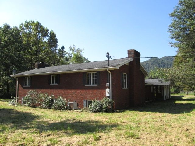 178 Lower Rock Creek Road, Rock Creek, WV 25174