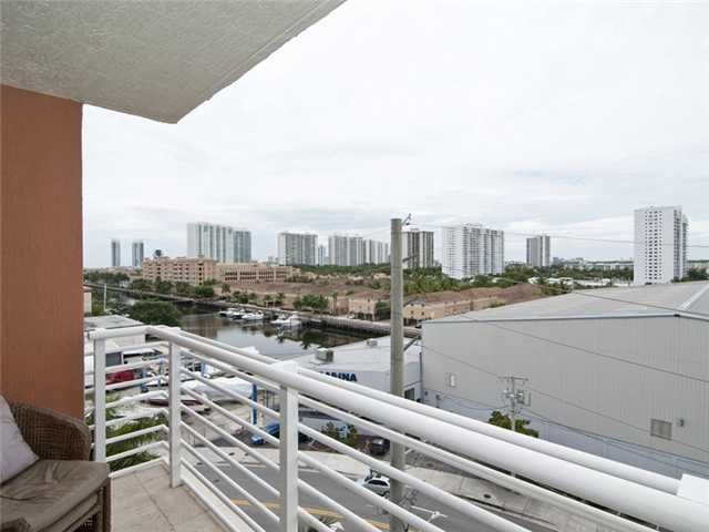 18800 NE 29 AV # 716, Miami, FL 33180