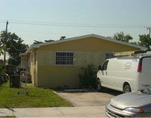 220 E 10 ST, Hialeah, FL 33010