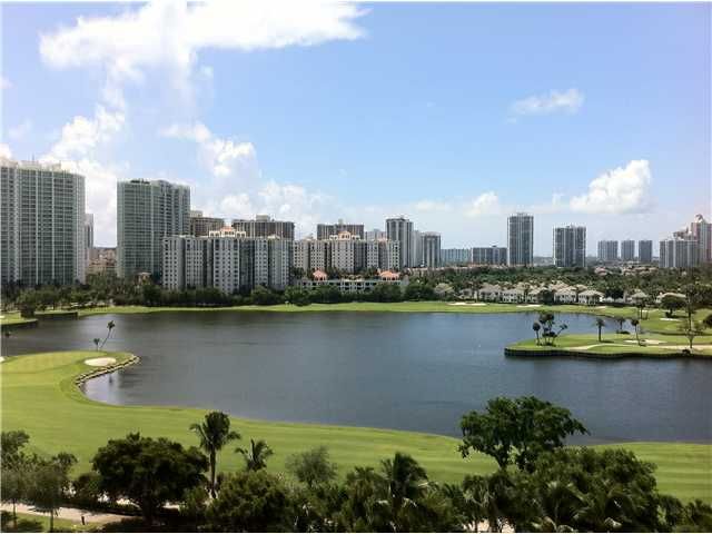 3625 N COUNTRY CLUB DR # 1205, Miami, FL 33180