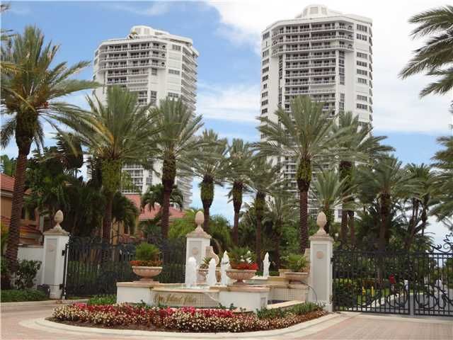 3801 NE 207 ST # 403, Miami, FL 33180