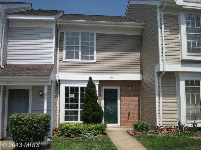 339 Lancaster Sq, Sterling, VA 20164