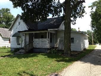 216 Third Street, Worthington, IN 47471